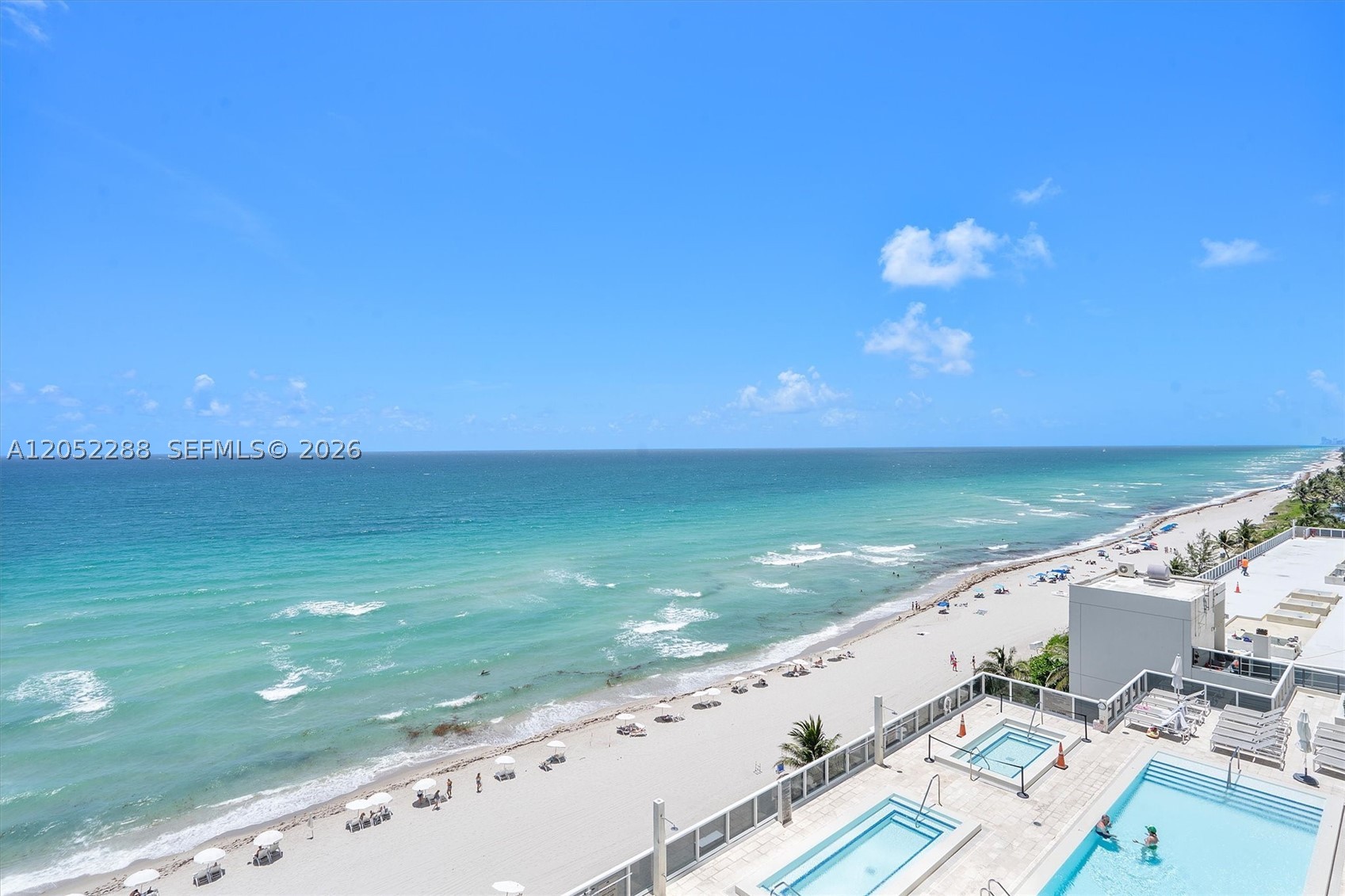 image Beach Club 210