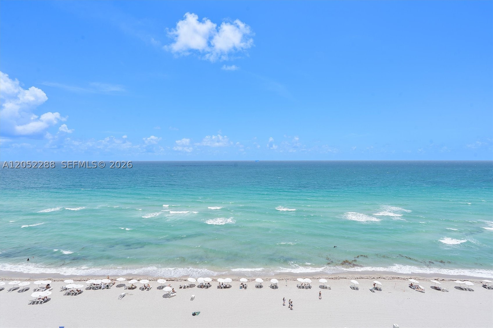 image Beach Club 211