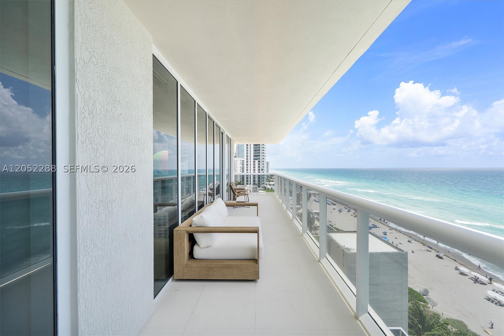 image Beach Club 214