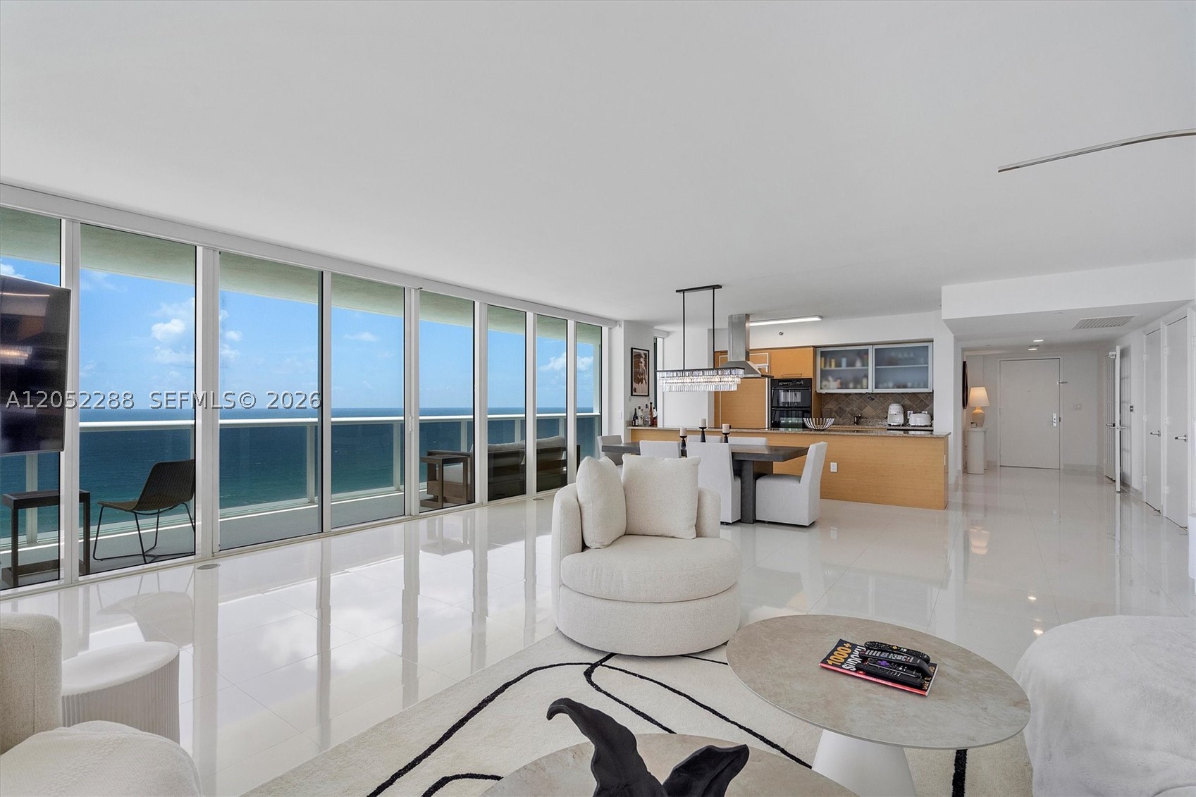 image Beach Club 222