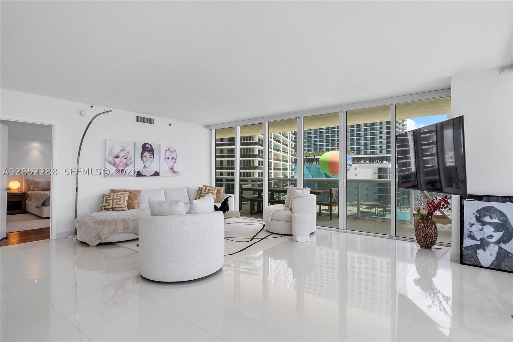 image Beach Club 227