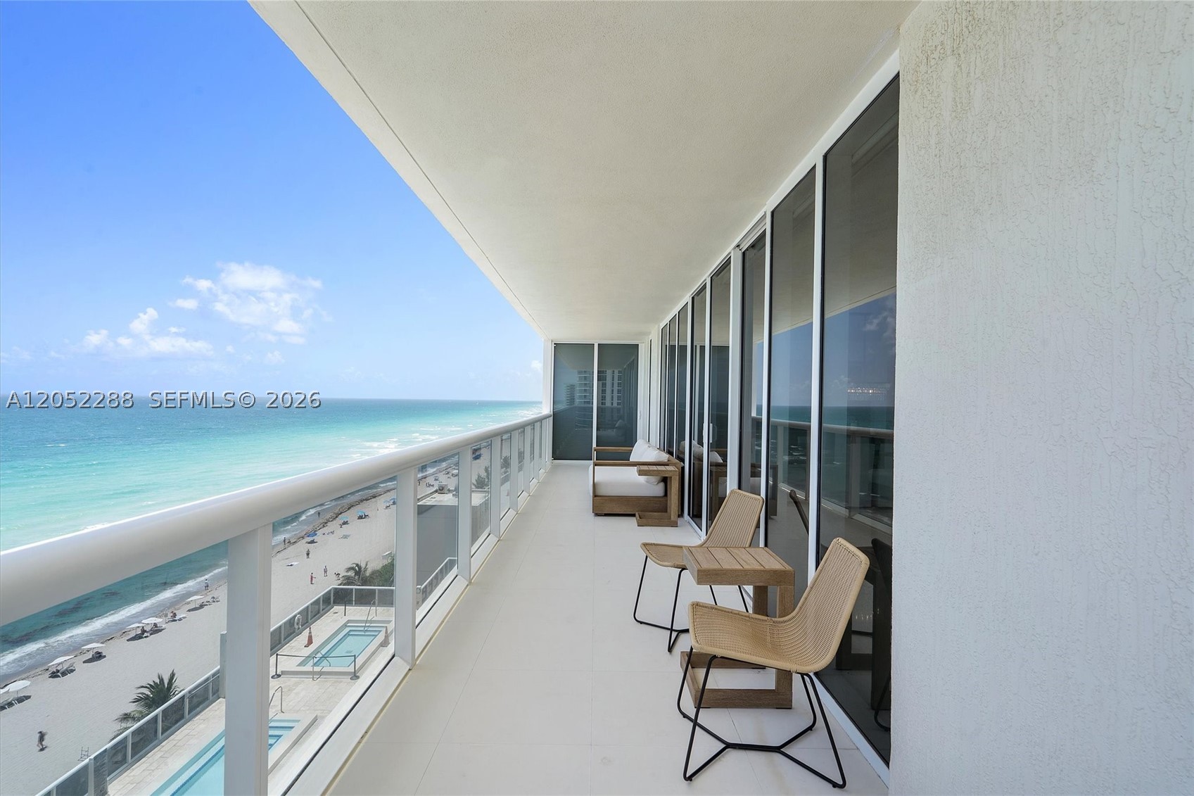 image Beach Club 28
