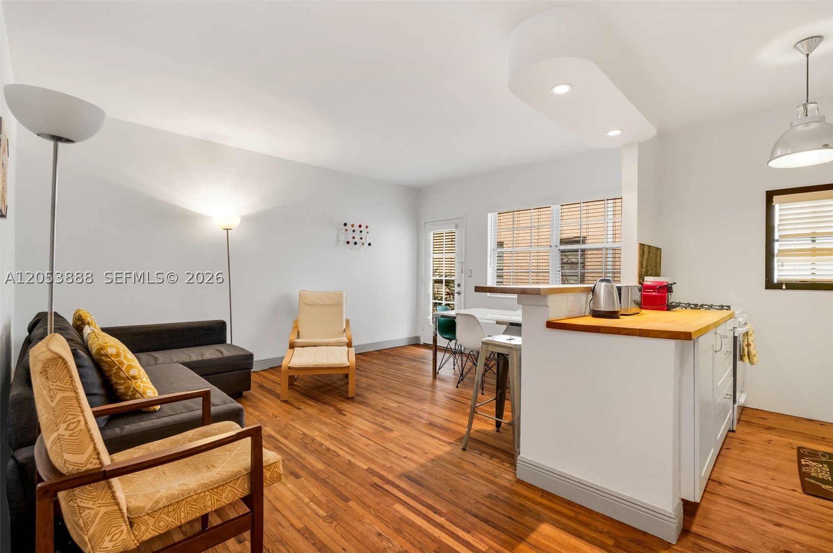 1551 Michigan Ave #12