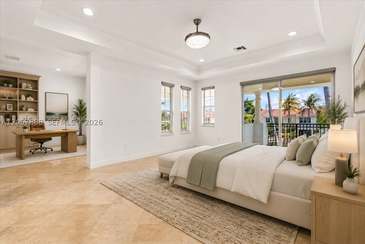 996 Sanibel Dr Hollywood, FL 33019