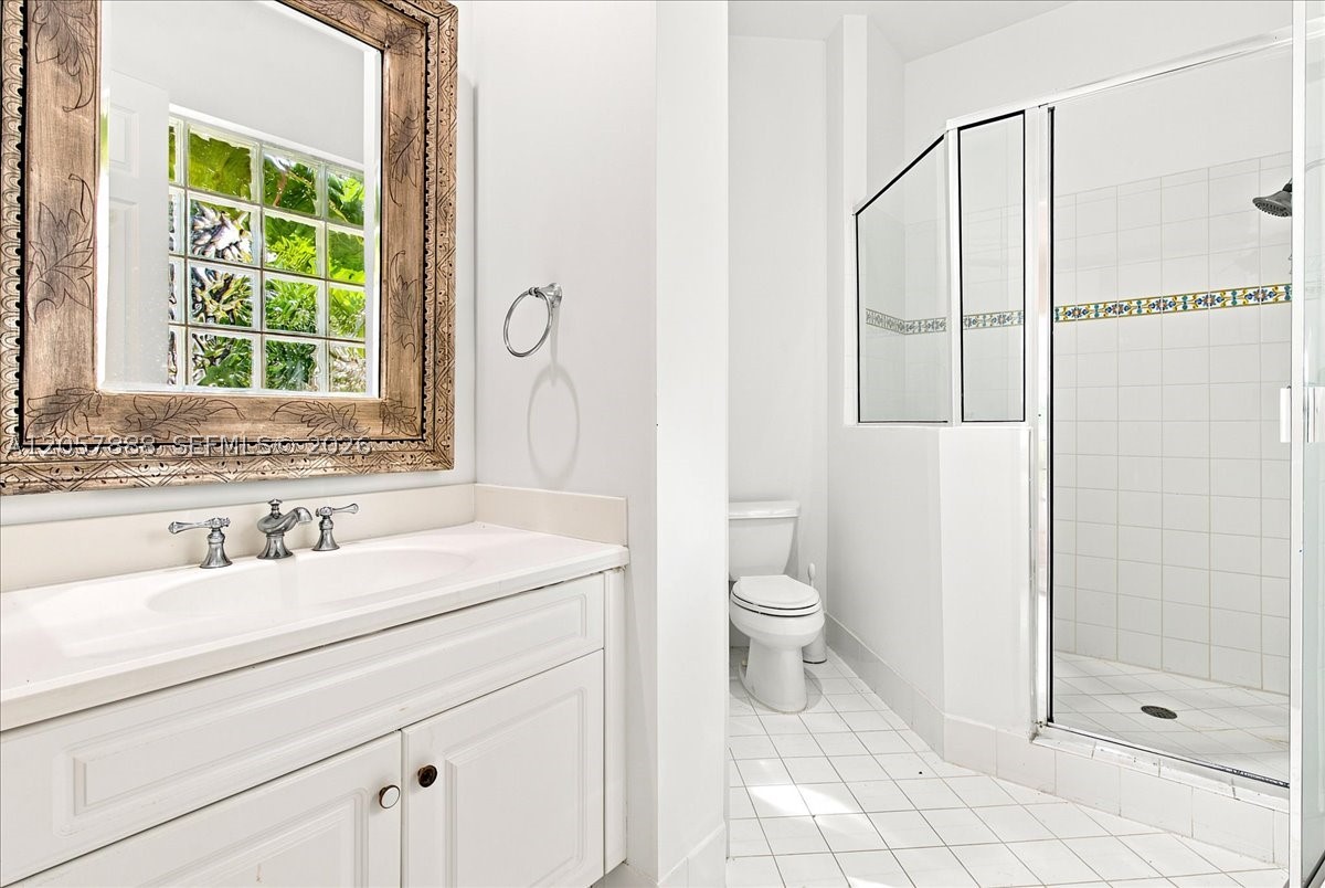 996 Sanibel Dr Hollywood, FL 33019