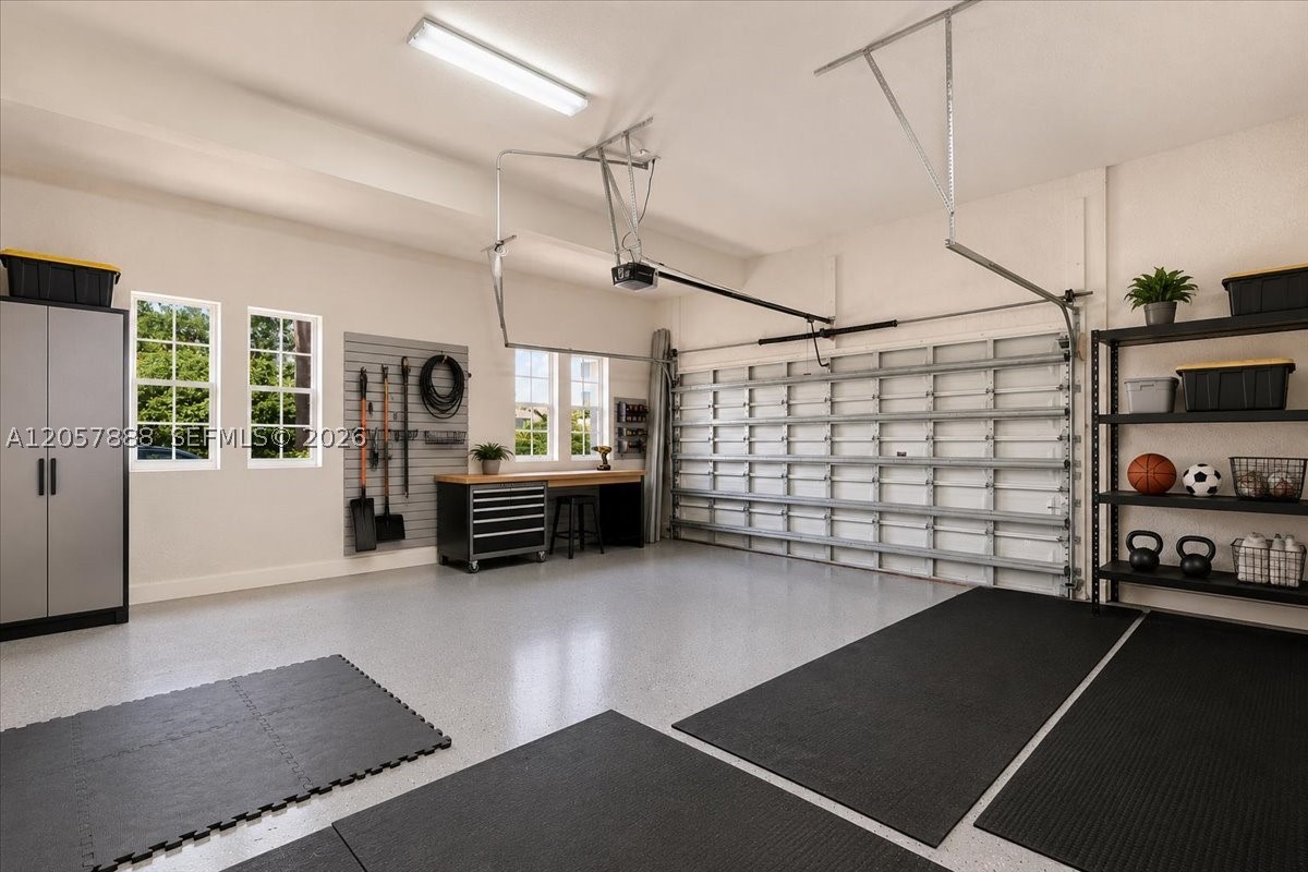 996 Sanibel Dr Hollywood, FL 33019