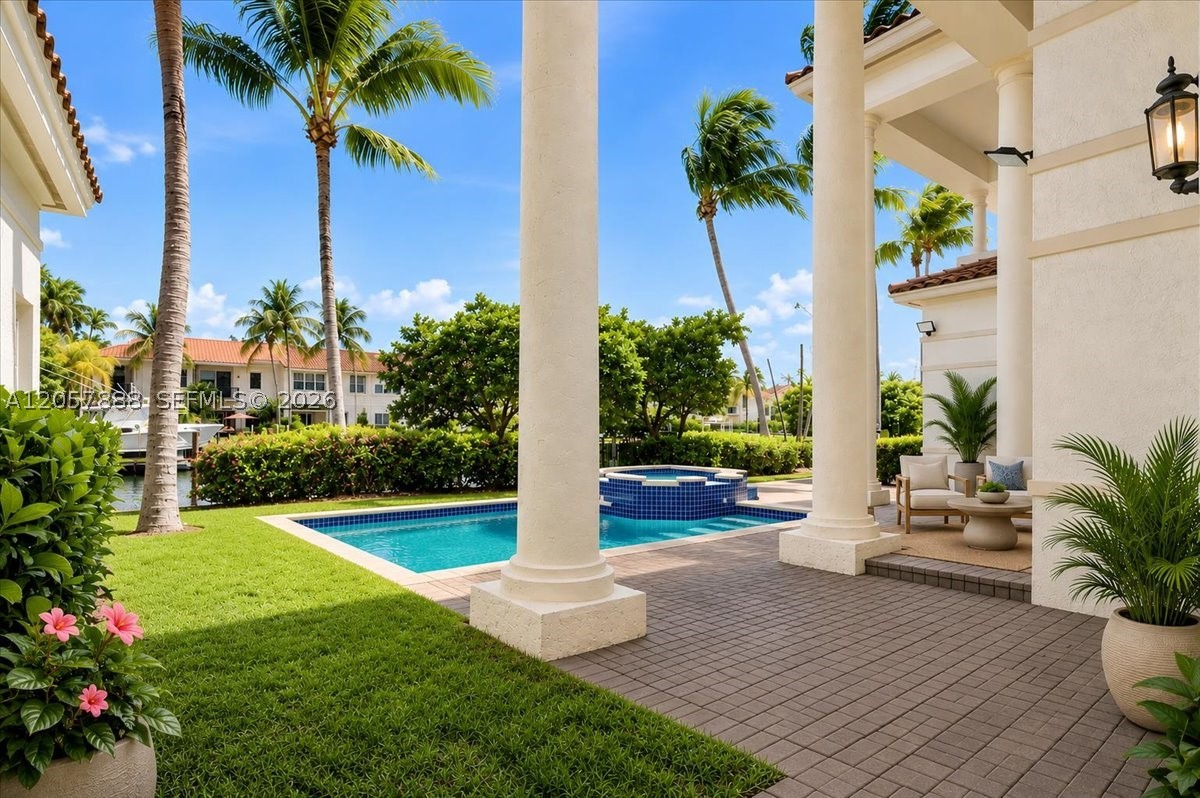 996 Sanibel Dr Hollywood, FL 33019