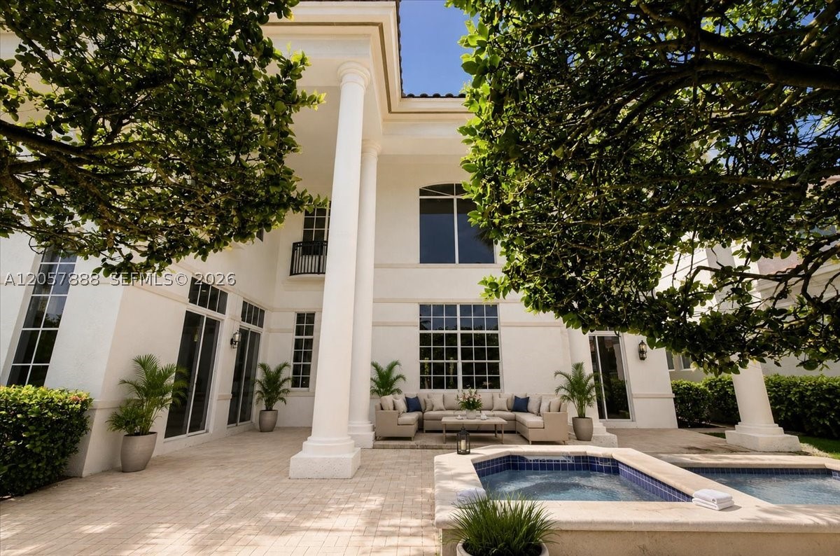 996 Sanibel Dr Hollywood, FL 33019