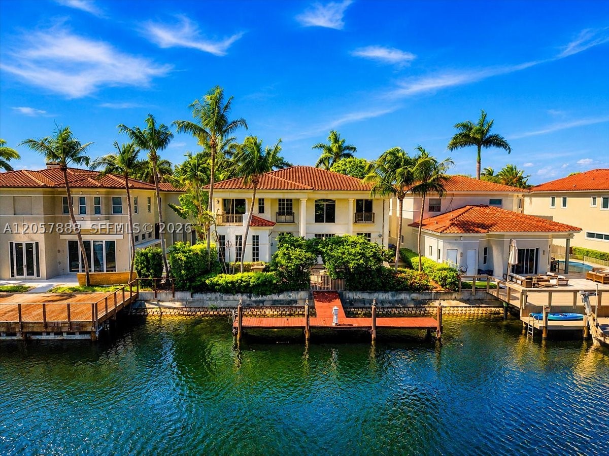 996 Sanibel Dr Hollywood, FL 33019