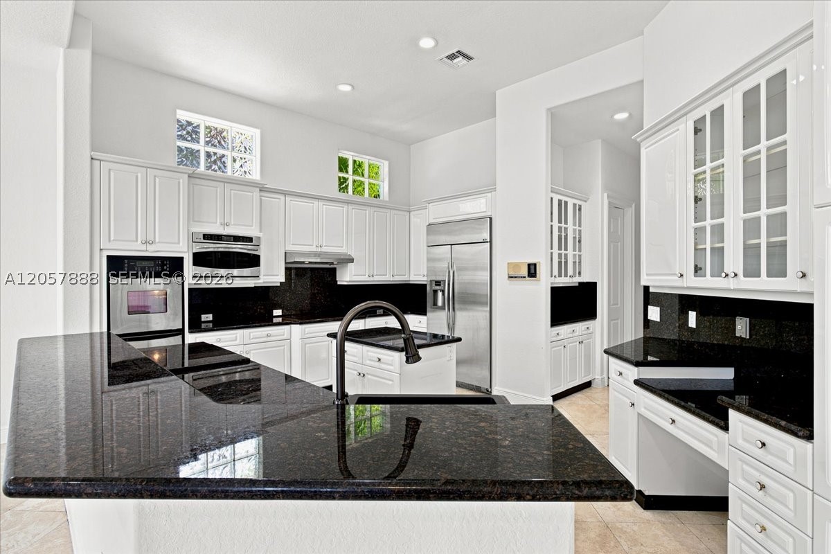 996 Sanibel Dr Hollywood, FL 33019