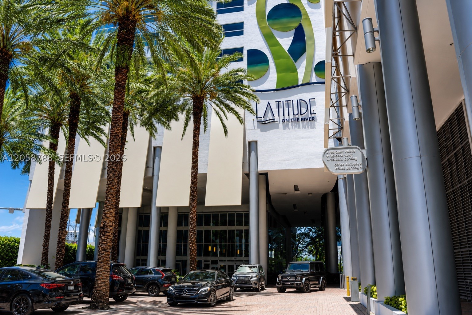 image Latitude on the River30