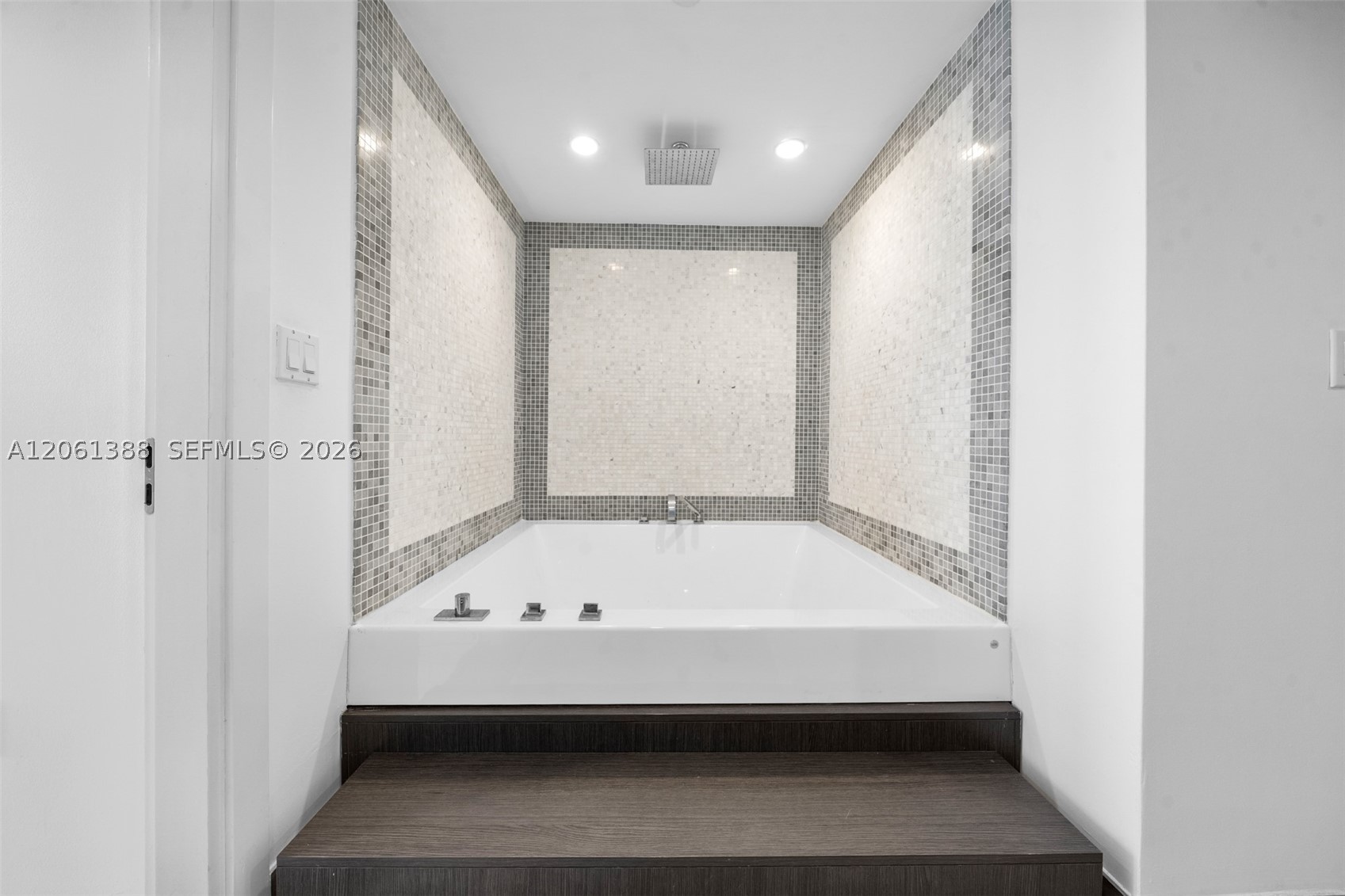 image Epic Residences12