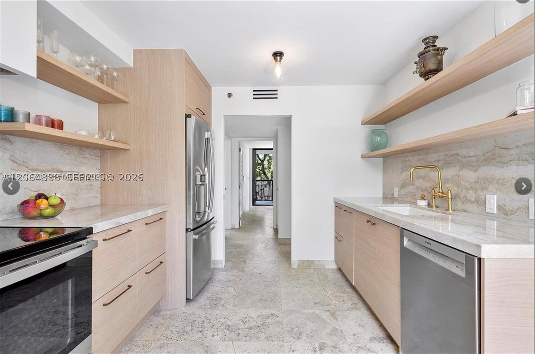2575 S Bayshore Dr #4A Miami, FL 33133