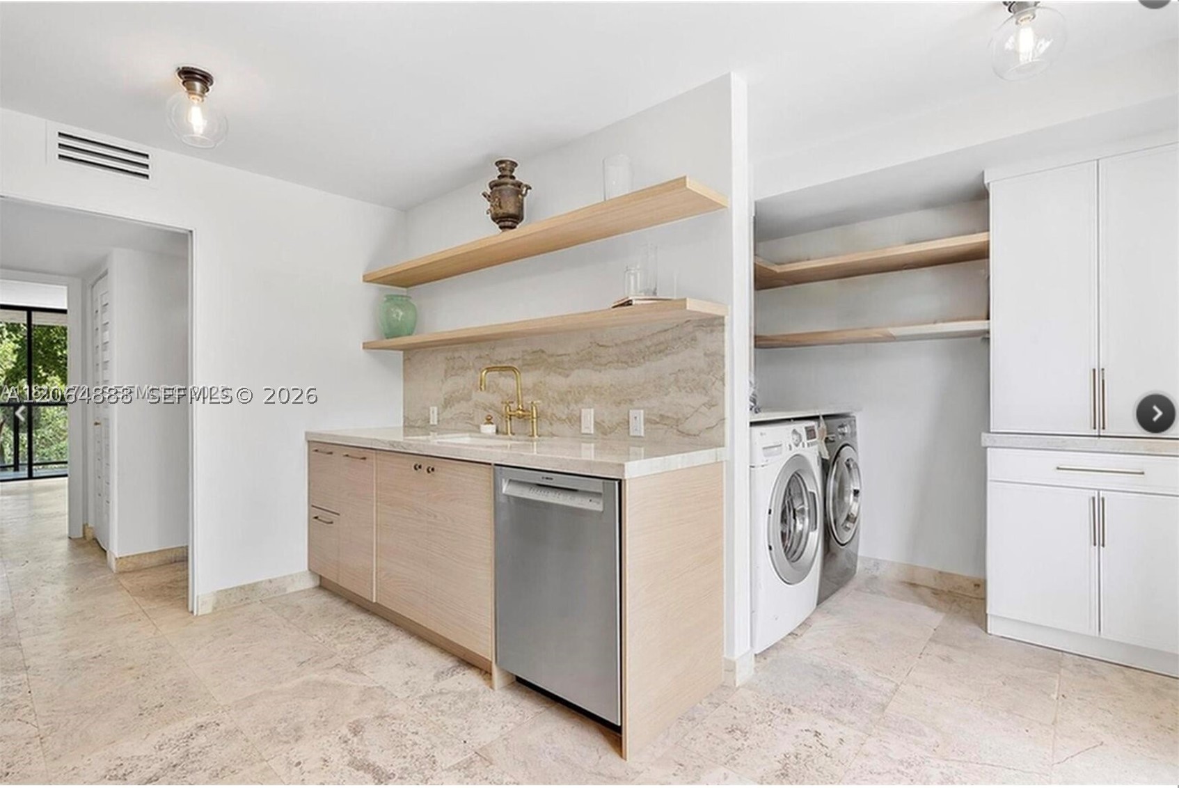 2575 S Bayshore Dr #4A Miami, FL 33133