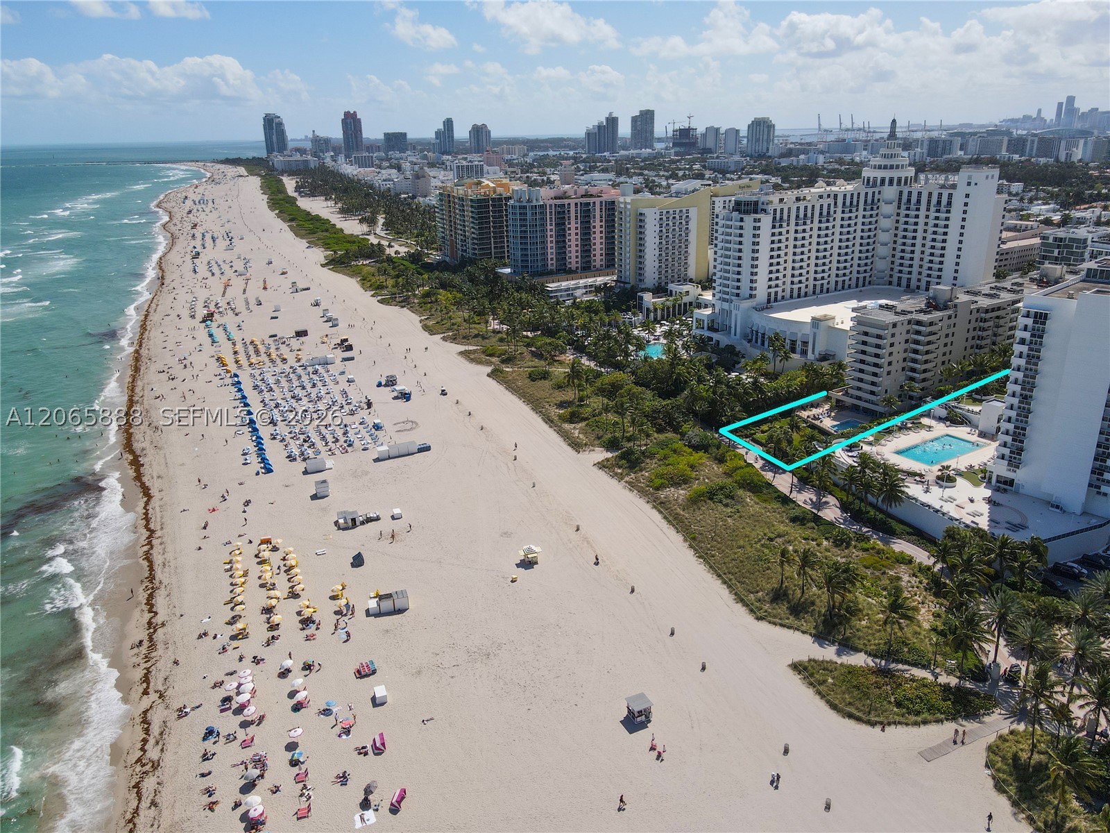 1621 Collins Ave #908