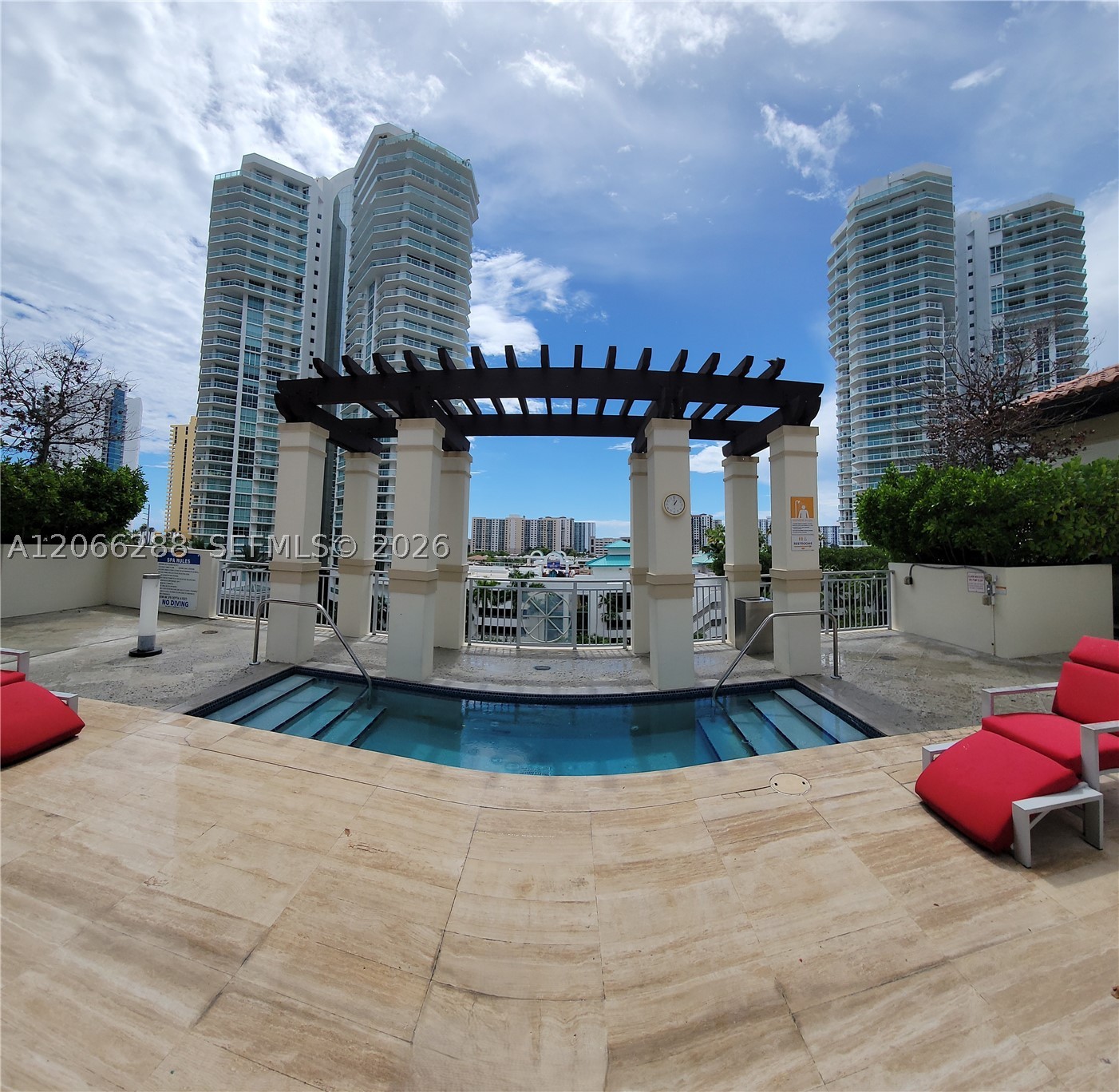 image St Tropez Sunny Isles26