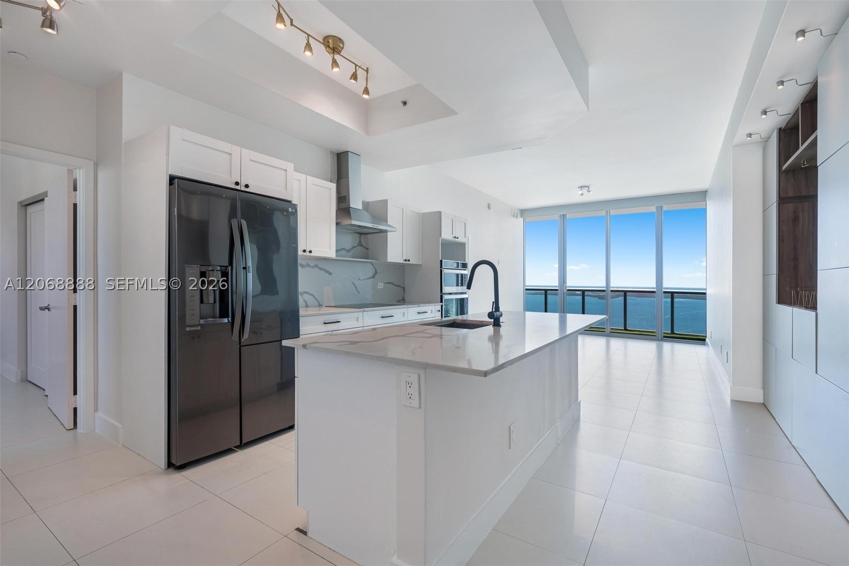 888 Biscayne Blvd #4804
