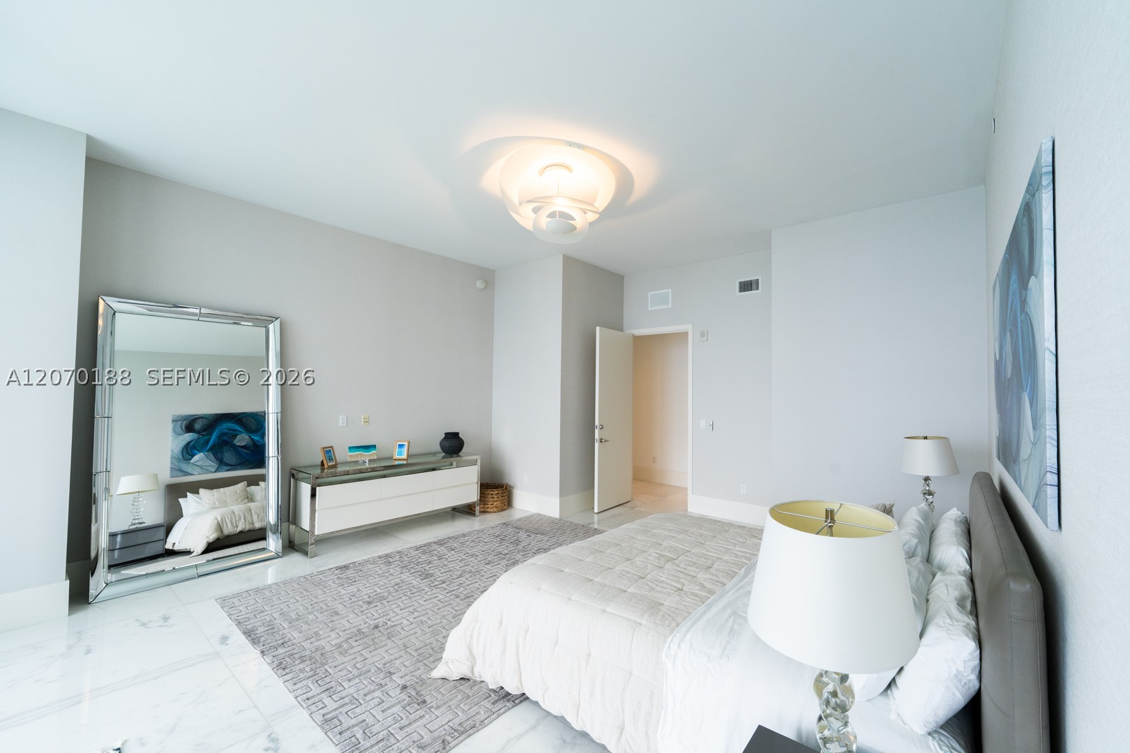 16901 Collins Ave #4201 Sunny Isles Beach, FL 33160