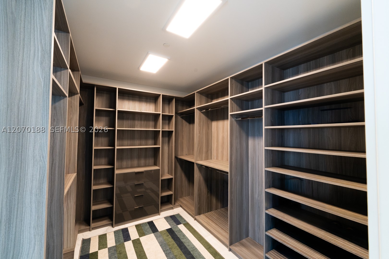 16901 Collins Ave #4201 Sunny Isles Beach, FL 33160
