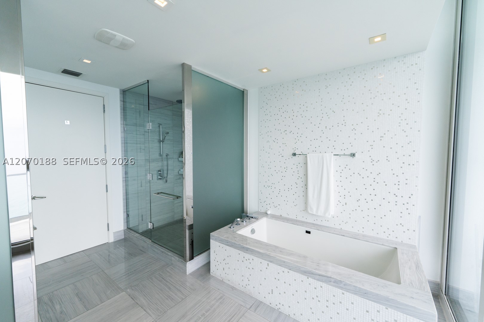 16901 Collins Ave #4201 Sunny Isles Beach, FL 33160