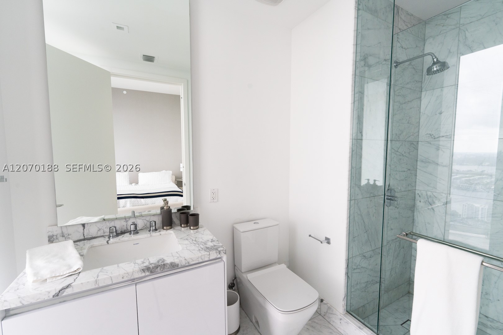 16901 Collins Ave #4201 Sunny Isles Beach, FL 33160