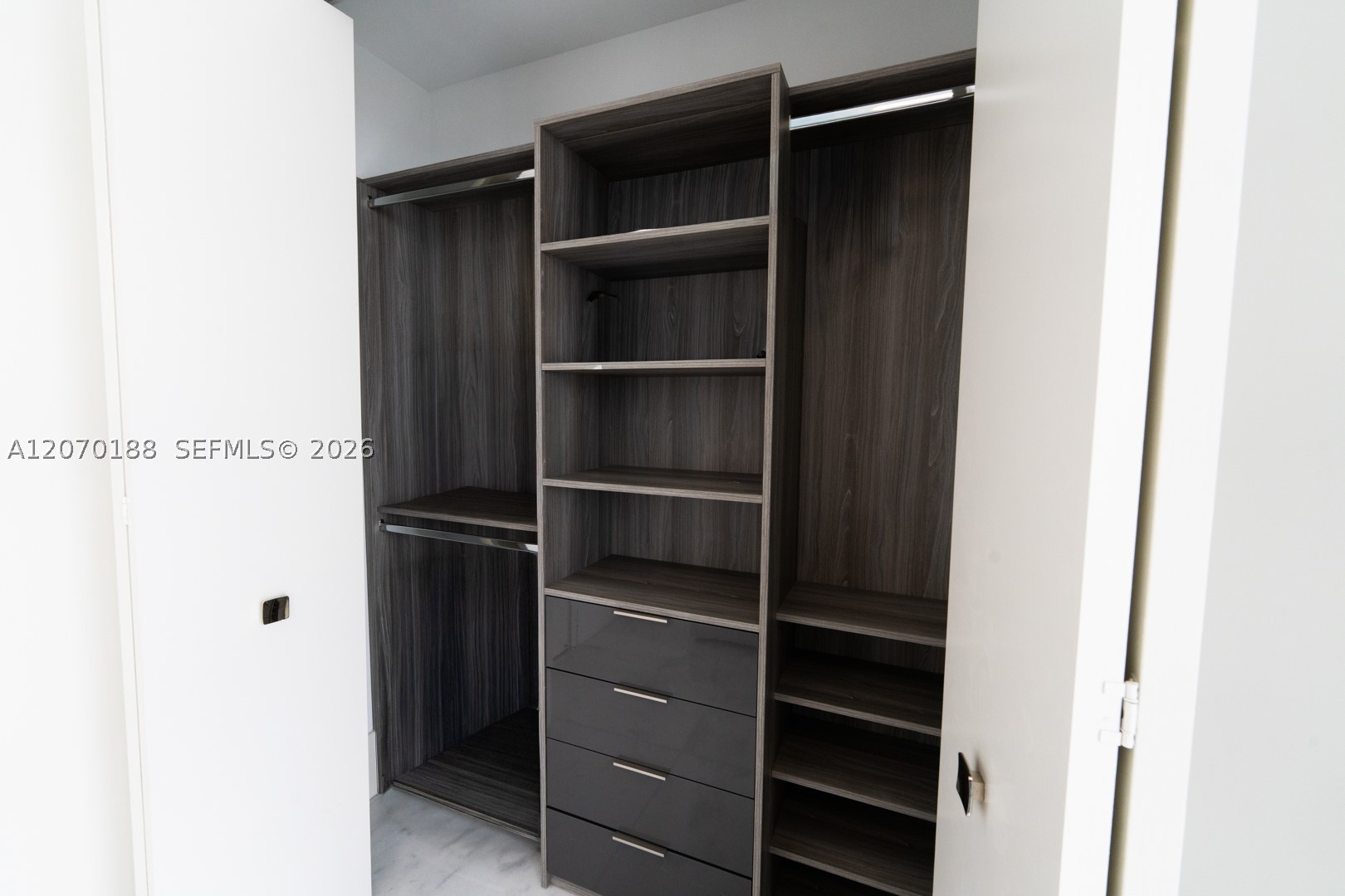16901 Collins Ave #4201 Sunny Isles Beach, FL 33160