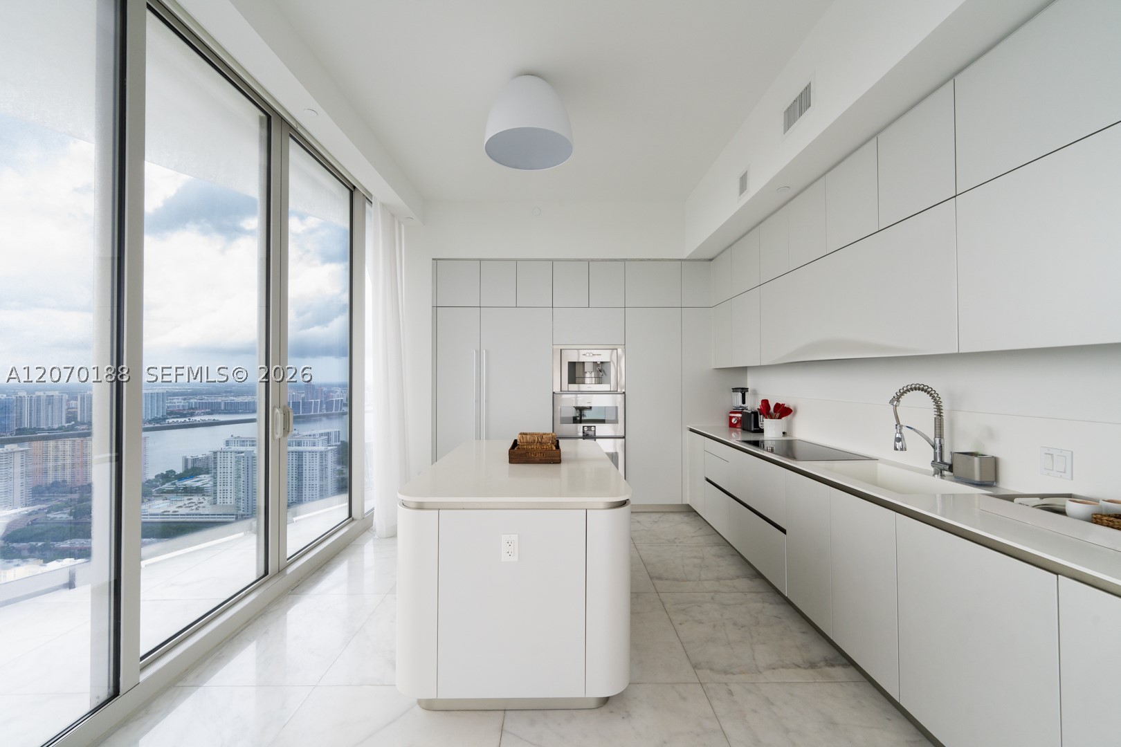 16901 Collins Ave #4201 Sunny Isles Beach, FL 33160