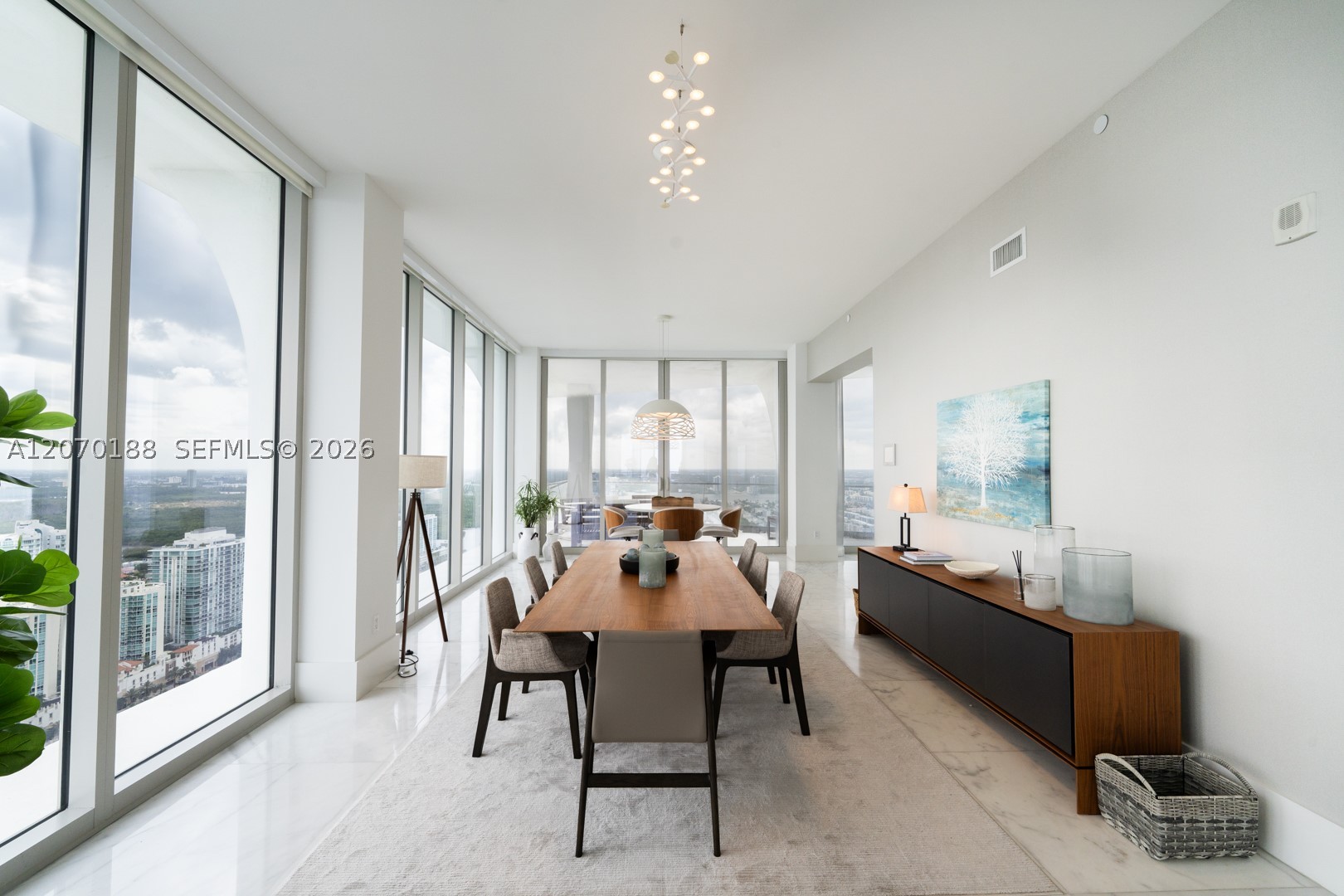 16901 Collins Ave #4201 Sunny Isles Beach, FL 33160