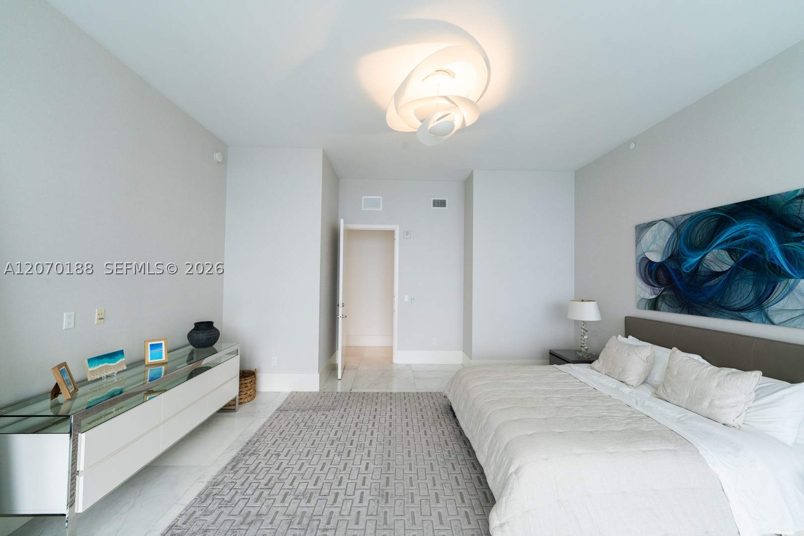 16901 Collins Ave #4201 Sunny Isles Beach, FL 33160