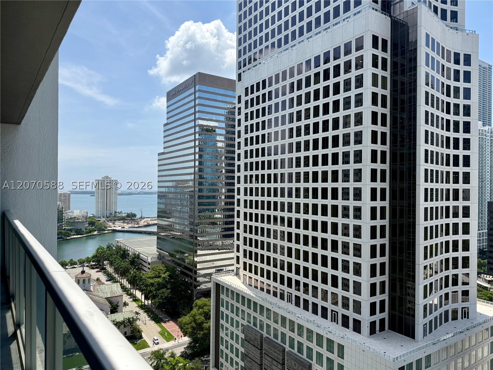 image 500 Brickell West0