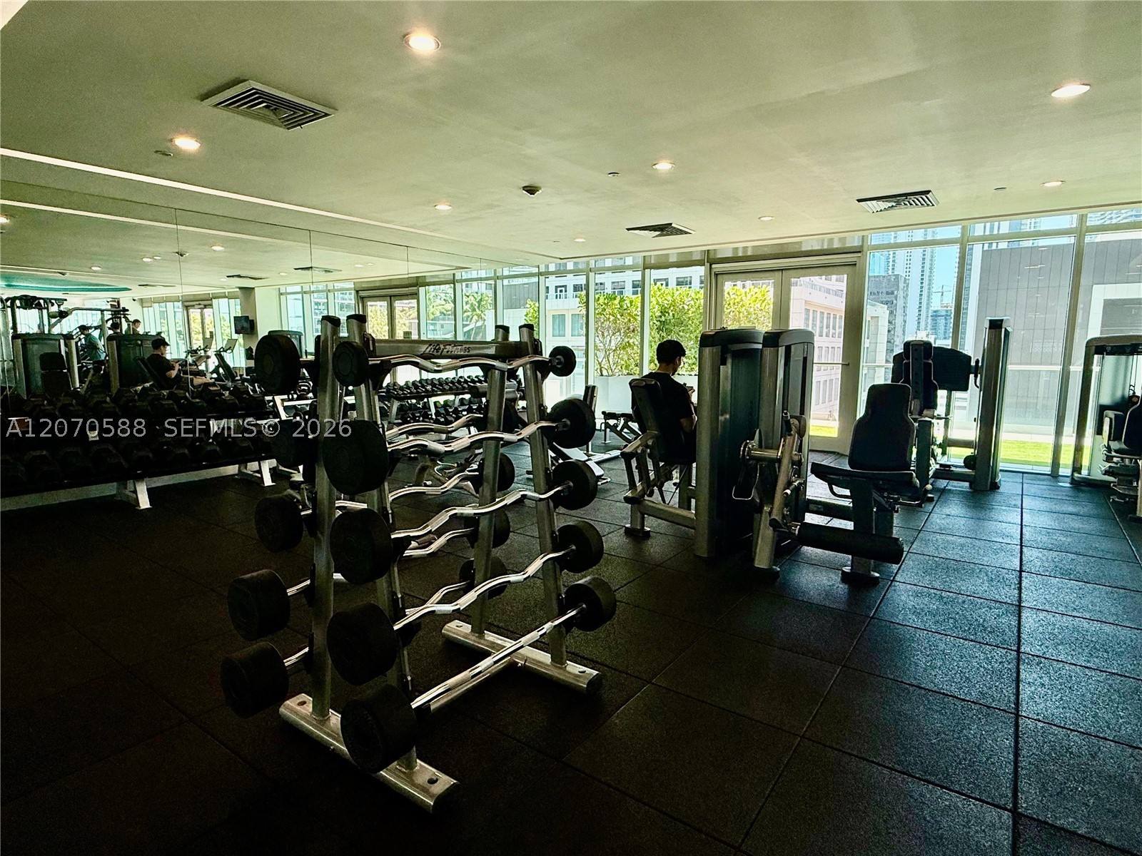 image 500 Brickell West15