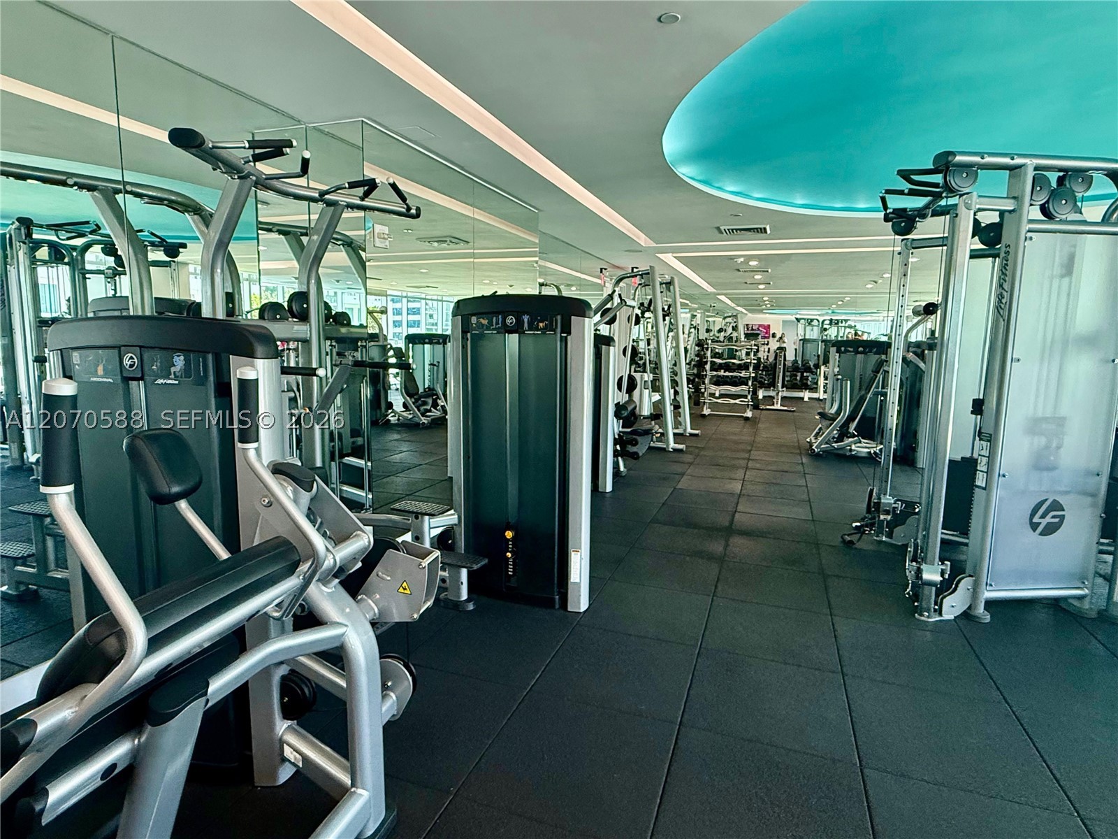 image 500 Brickell West16