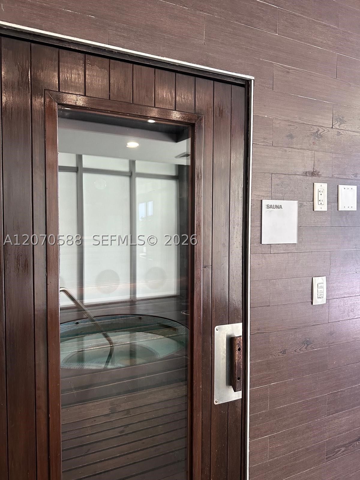 image 500 Brickell West18