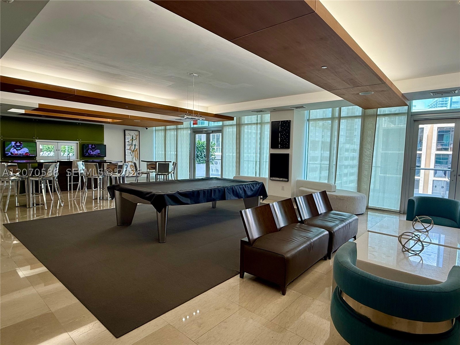 image 500 Brickell West24