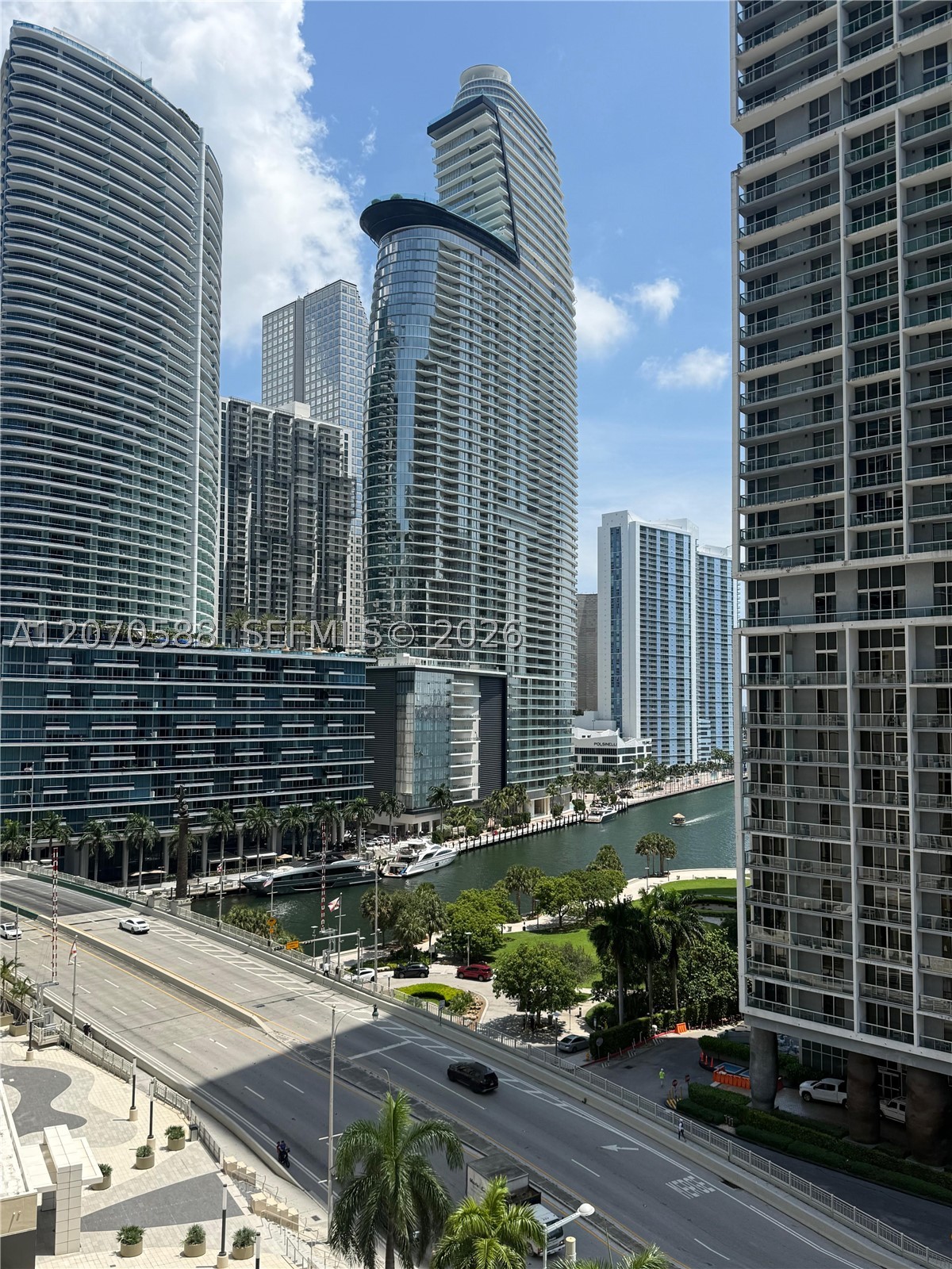 image 500 Brickell West26