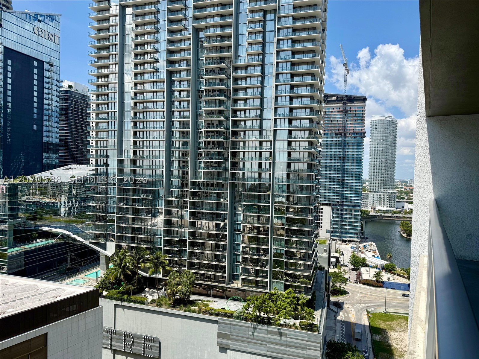 image 500 Brickell West2
