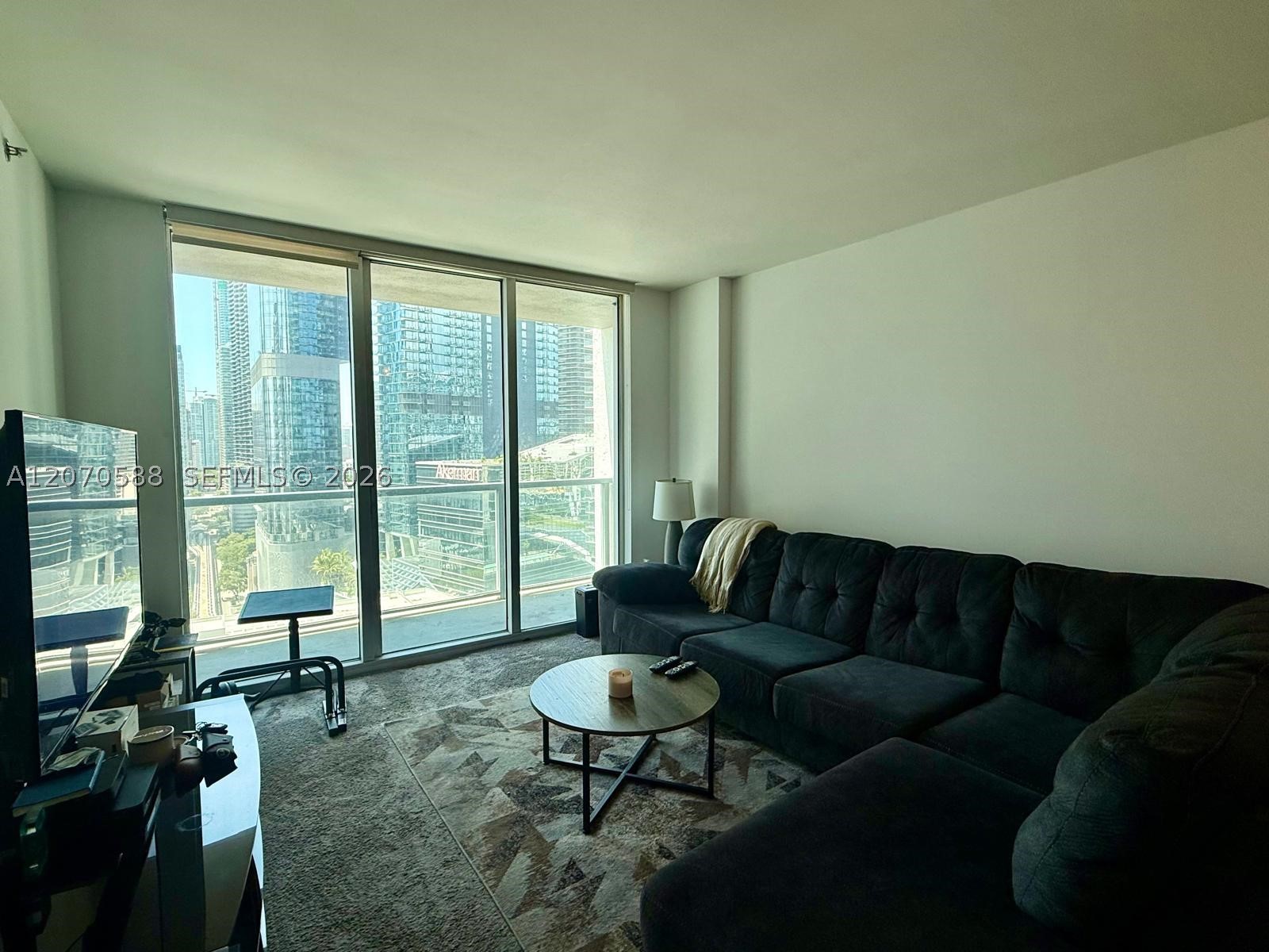 image 500 Brickell West6