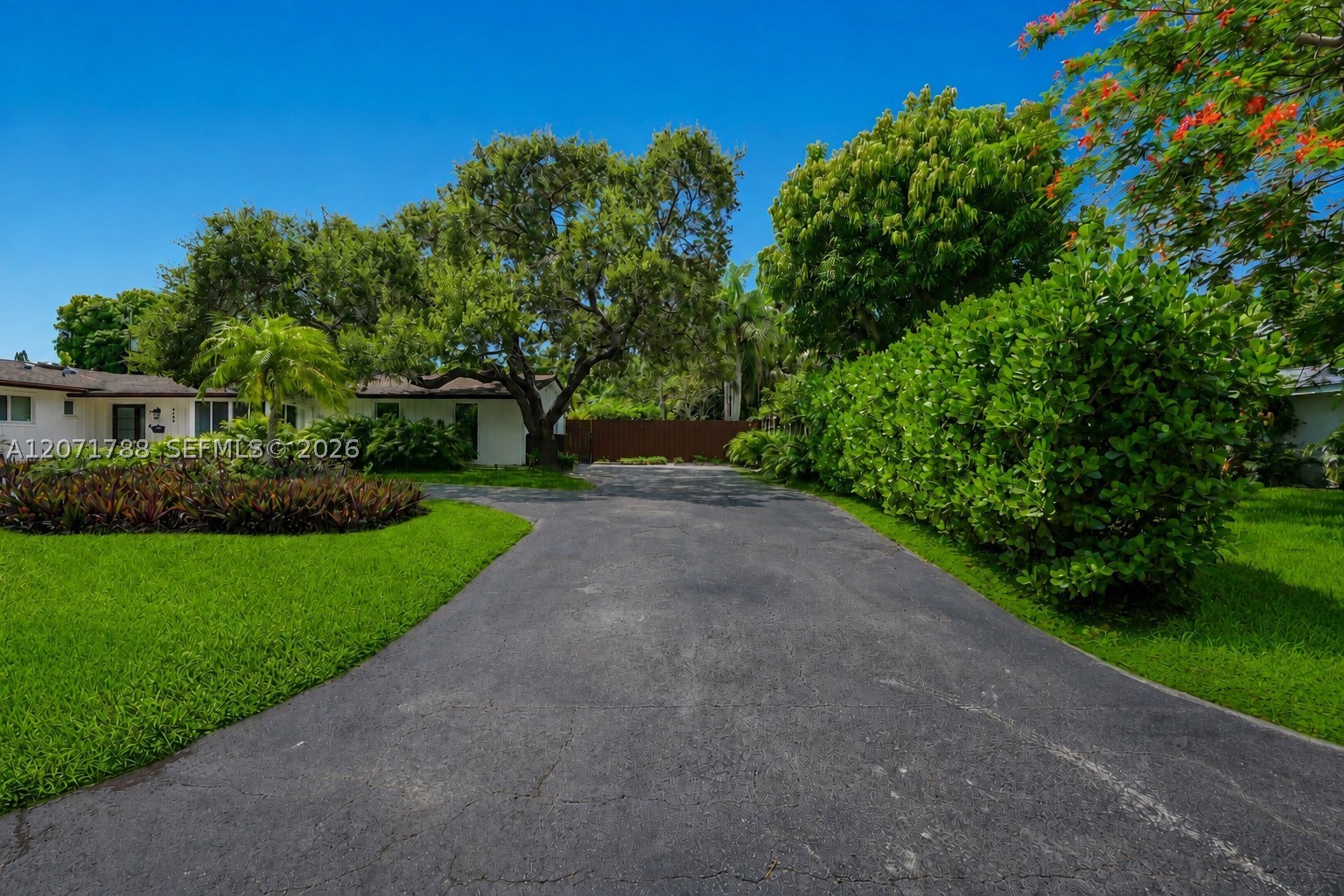 8520 SW 151st St Palmetto Bay, FL 33158