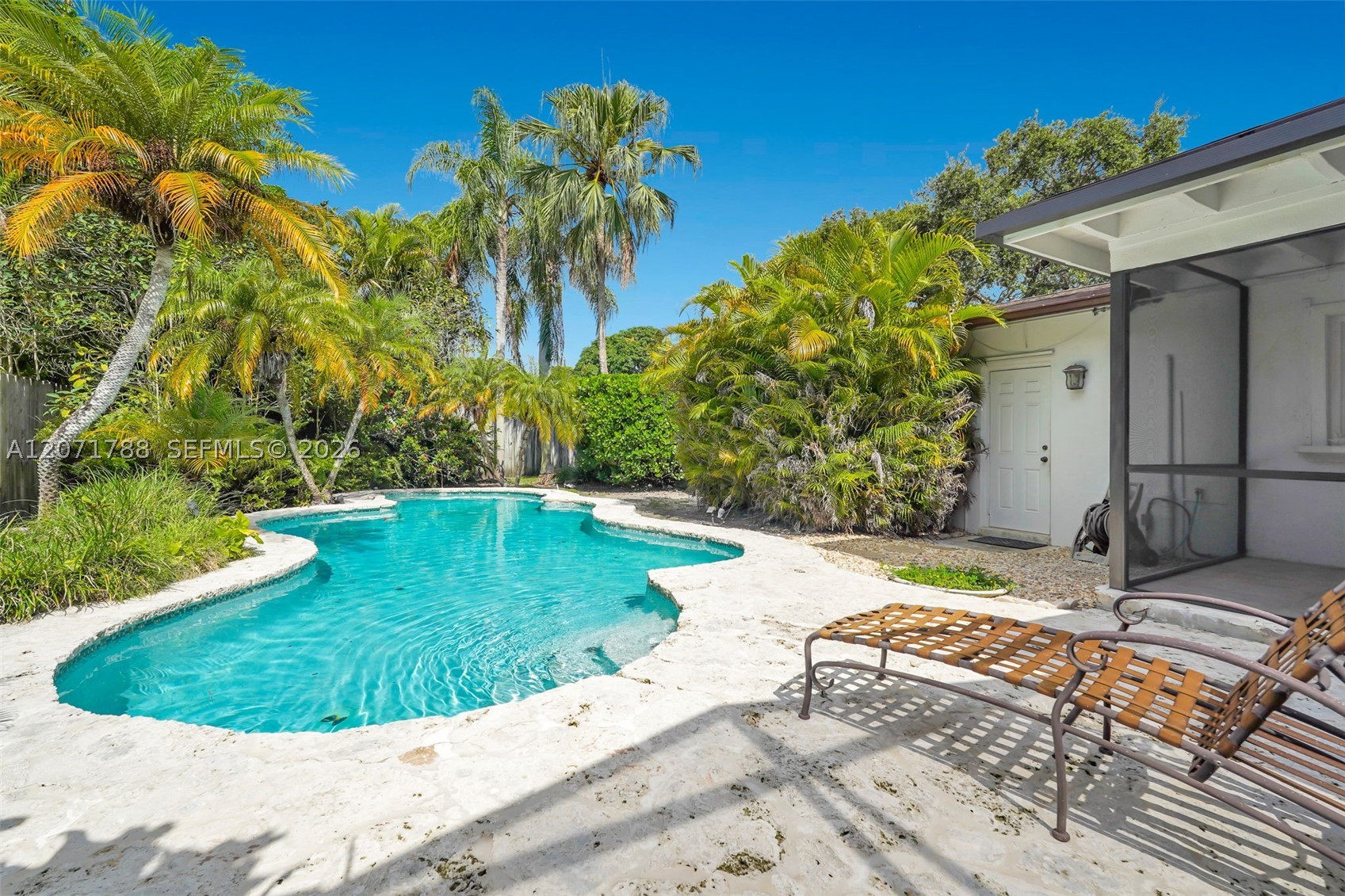 8520 SW 151st St Palmetto Bay, FL 33158