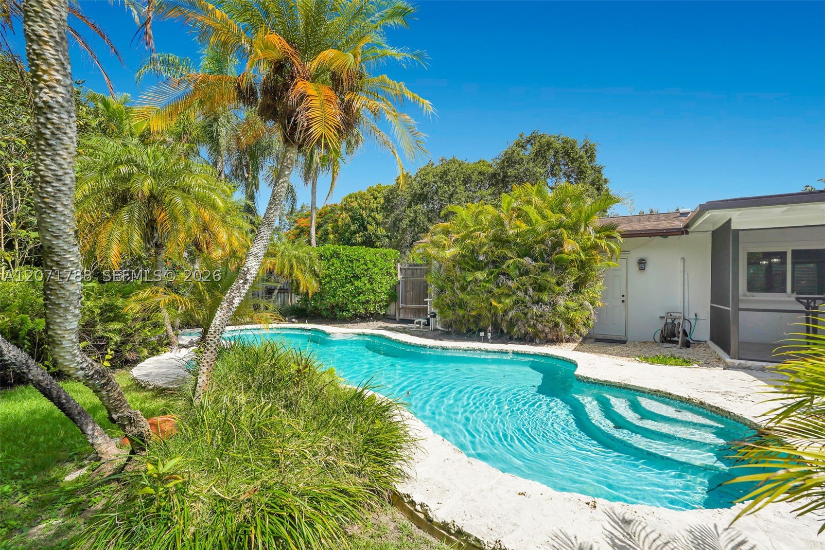 8520 SW 151st St Palmetto Bay, FL 33158