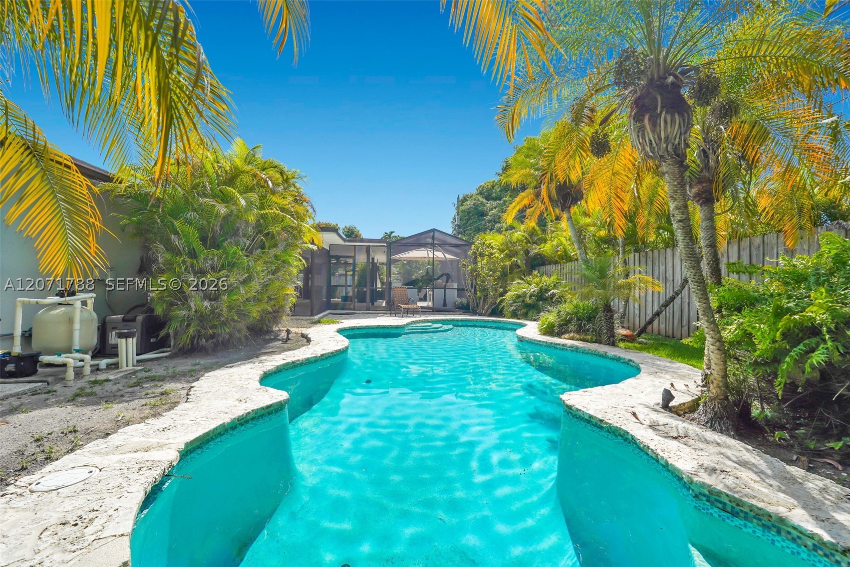 8520 SW 151st St Palmetto Bay, FL 33158