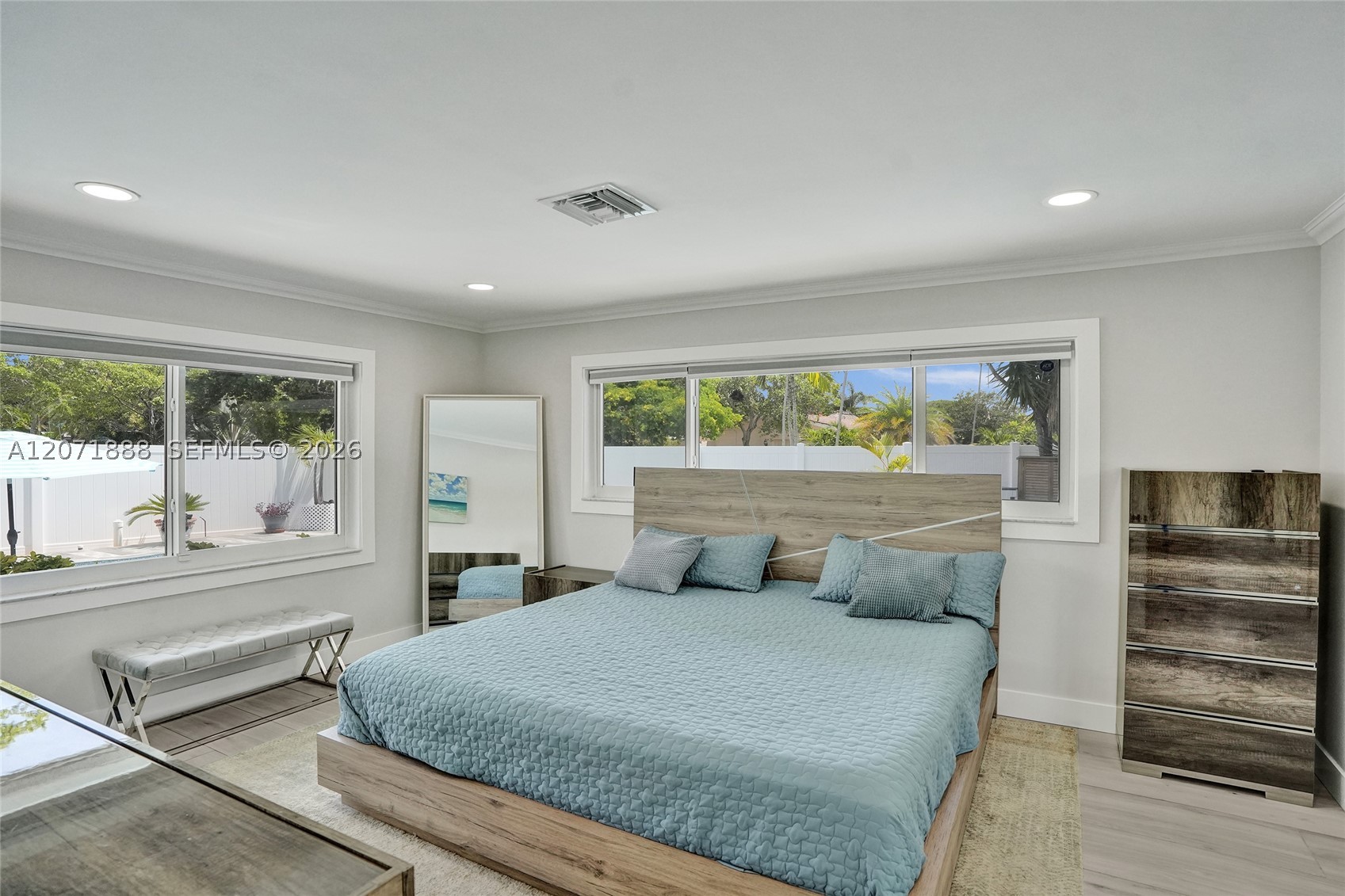 2615 NE 26th St Fort Lauderdale, FL 33305