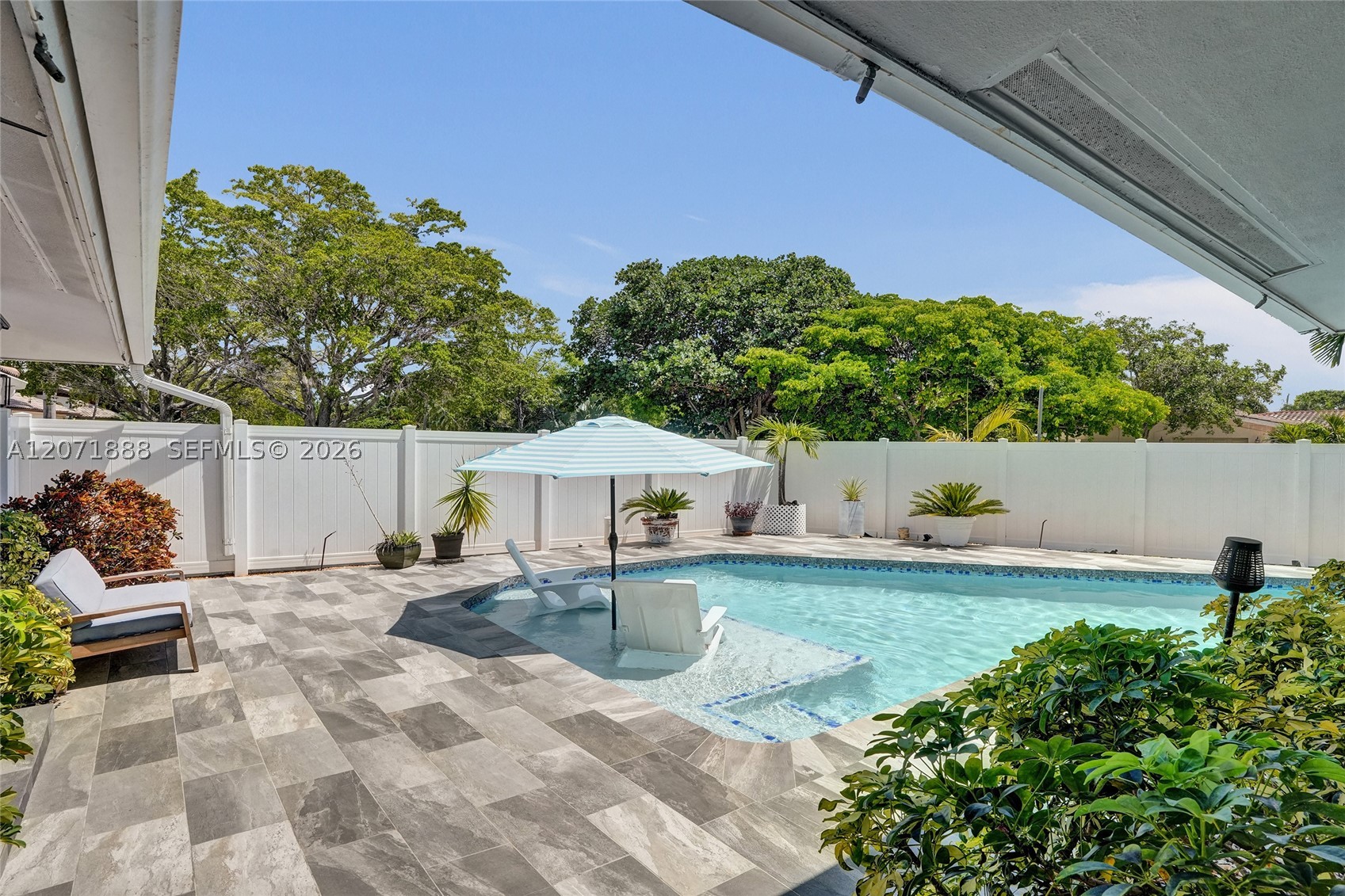 2615 NE 26th St Fort Lauderdale, FL 33305