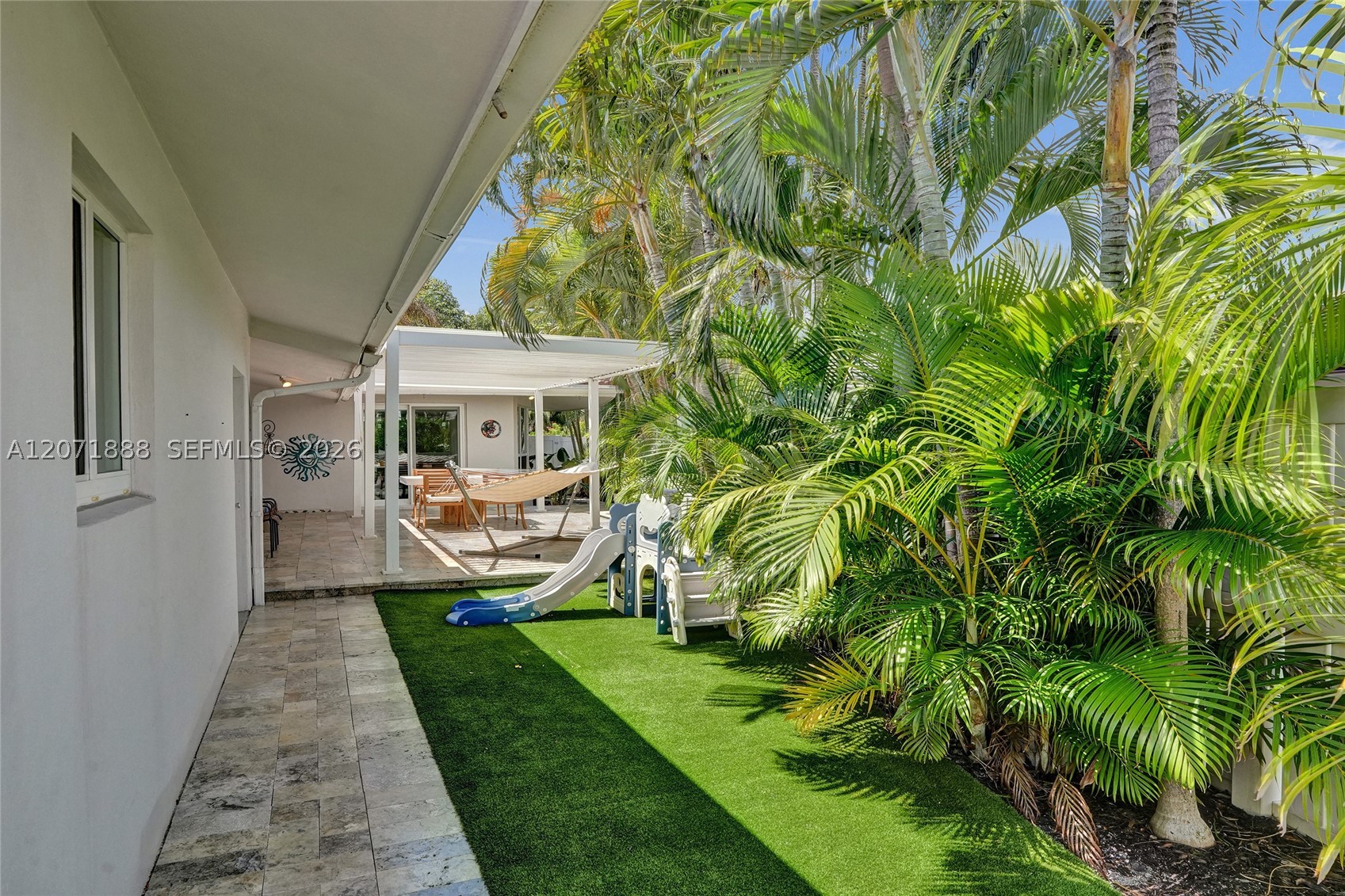 2615 NE 26th St Fort Lauderdale, FL 33305
