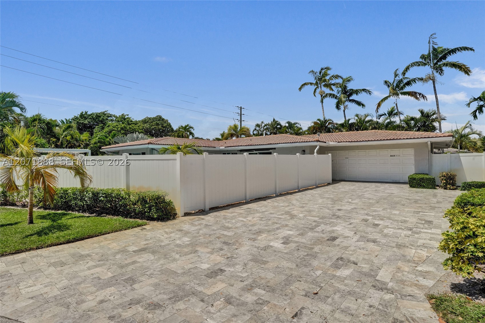 2615 NE 26th St Fort Lauderdale, FL 33305