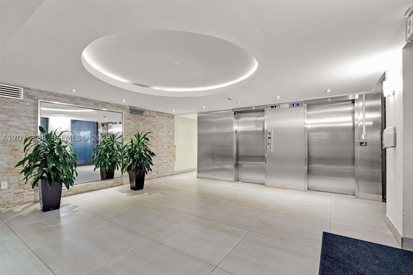 465 Ocean Dr #512 Miami Beach, FL 33139
