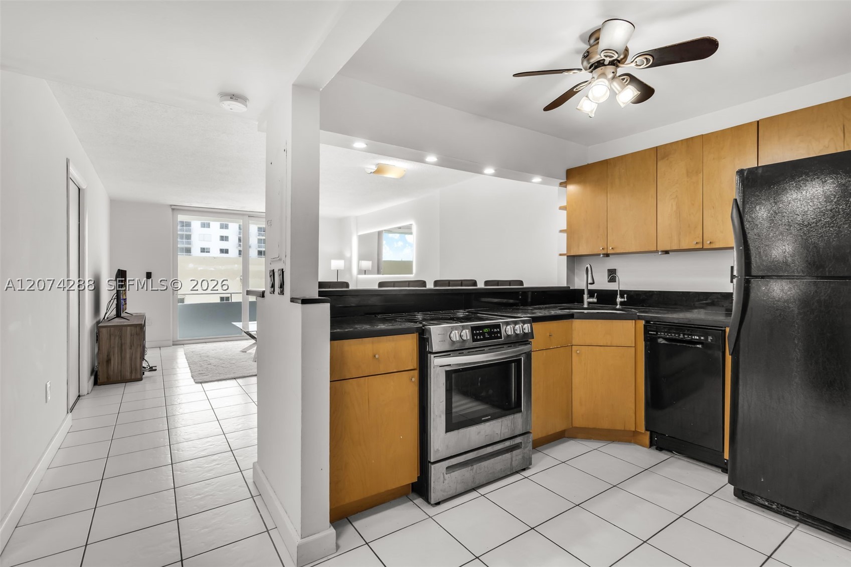 465 Ocean Dr #512 Miami Beach, FL 33139