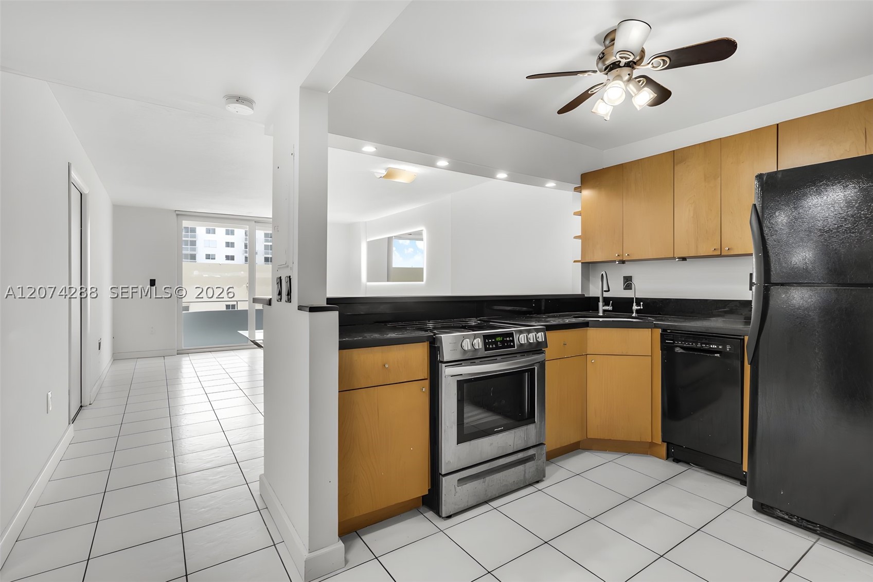 465 Ocean Dr #512 Miami Beach, FL 33139