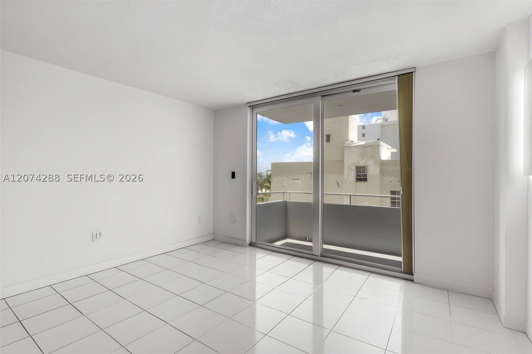 465 Ocean Dr #512 Miami Beach, FL 33139