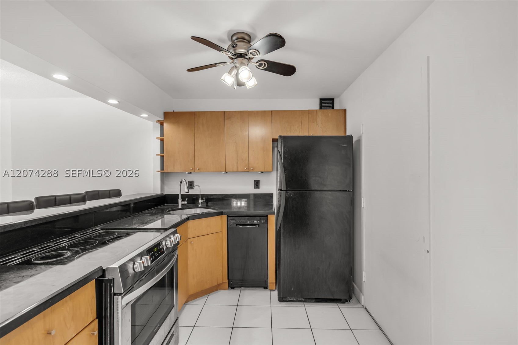 465 Ocean Dr #512 Miami Beach, FL 33139